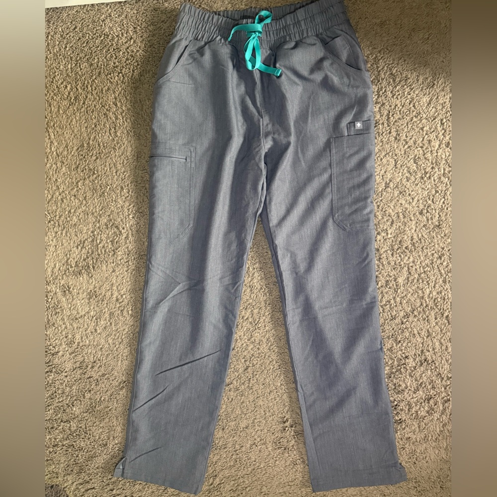 Figs Graphite gray high waisted Zola scrub pants